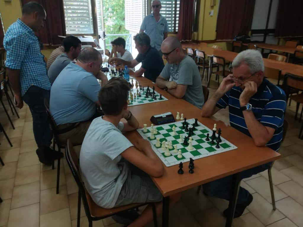 2° torneo di autofinanziamento al club 64.