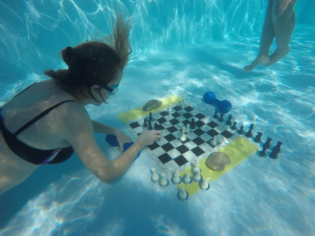 Chess Diving