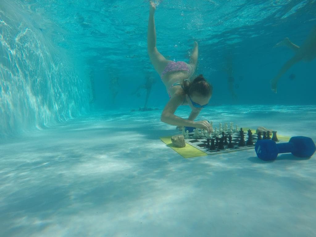 Chess Diving