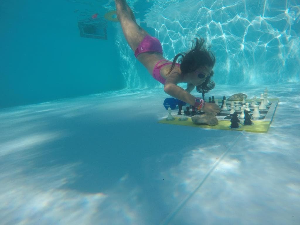 Chess Diving