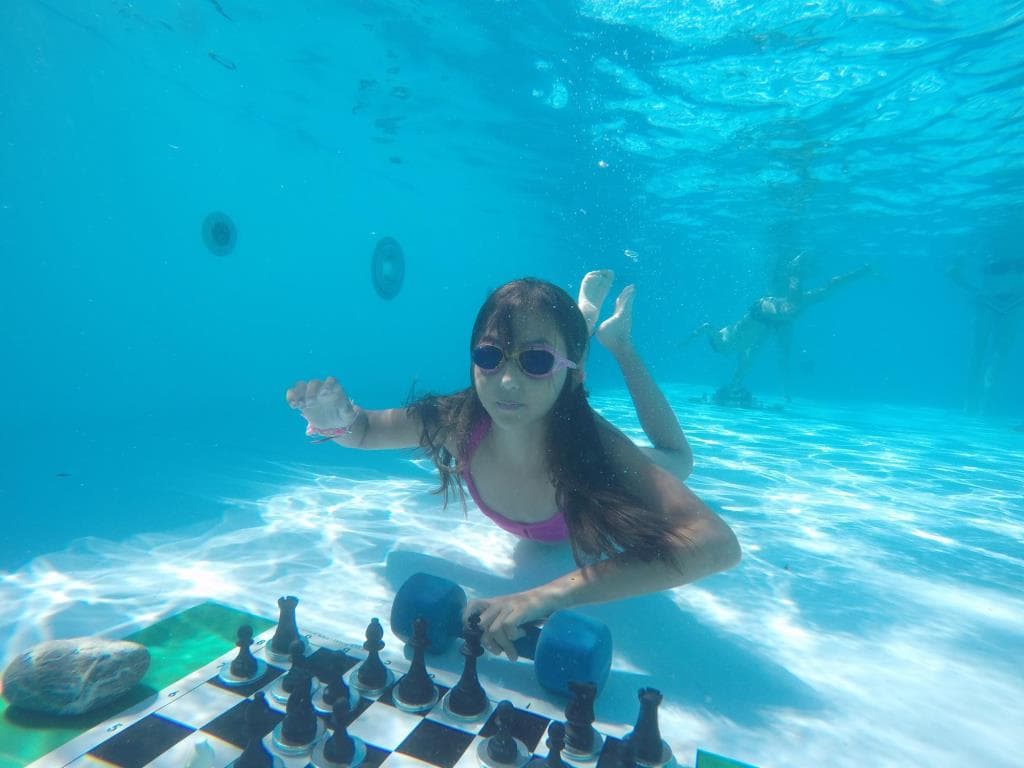 Chess Diving