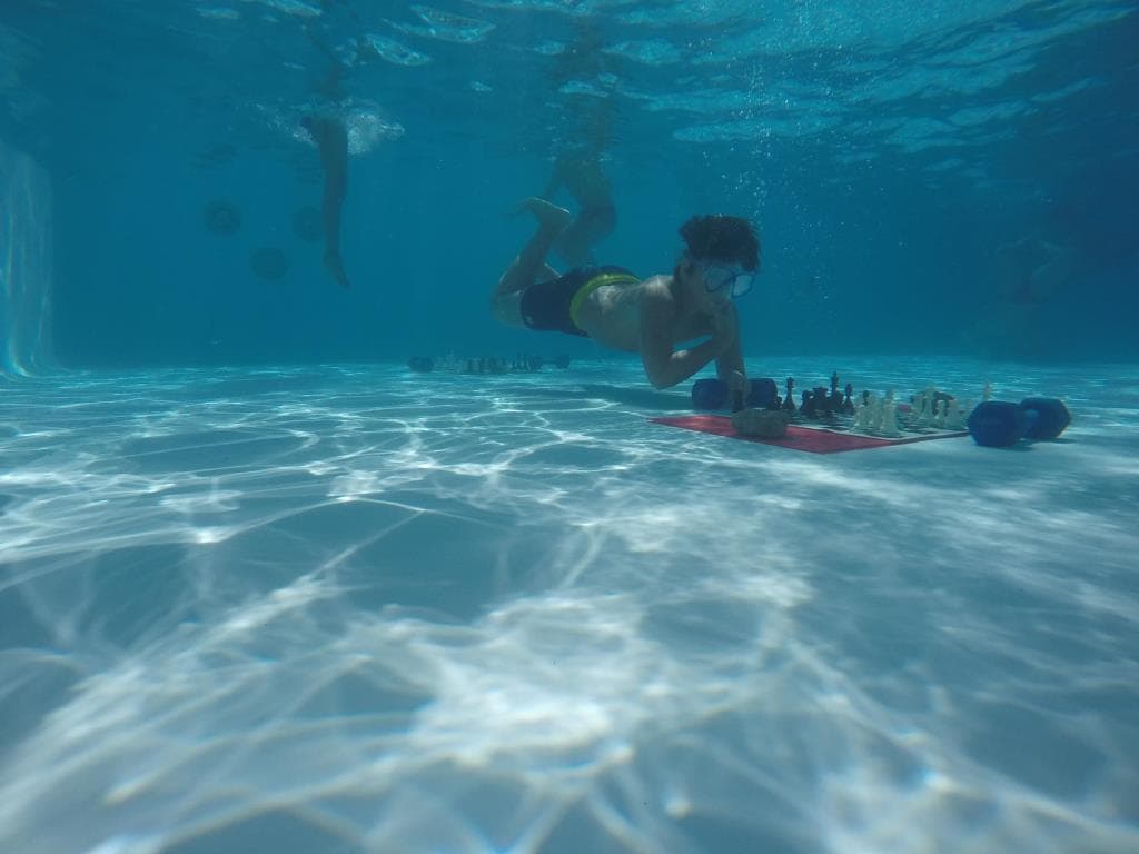 Chess Diving