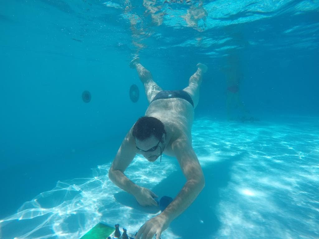 Chess Diving