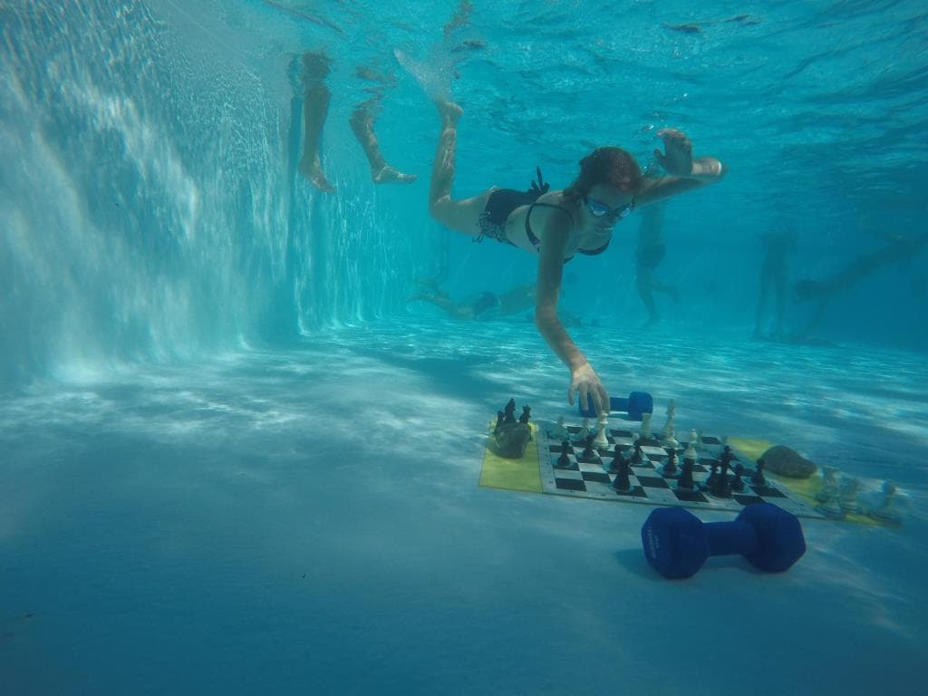 Chess Diving