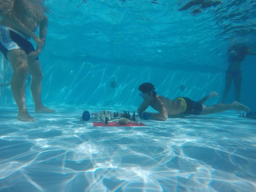 Chess Diving