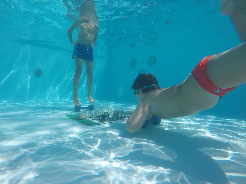 Chess Diving
