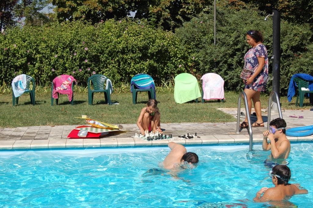 Chess Diving