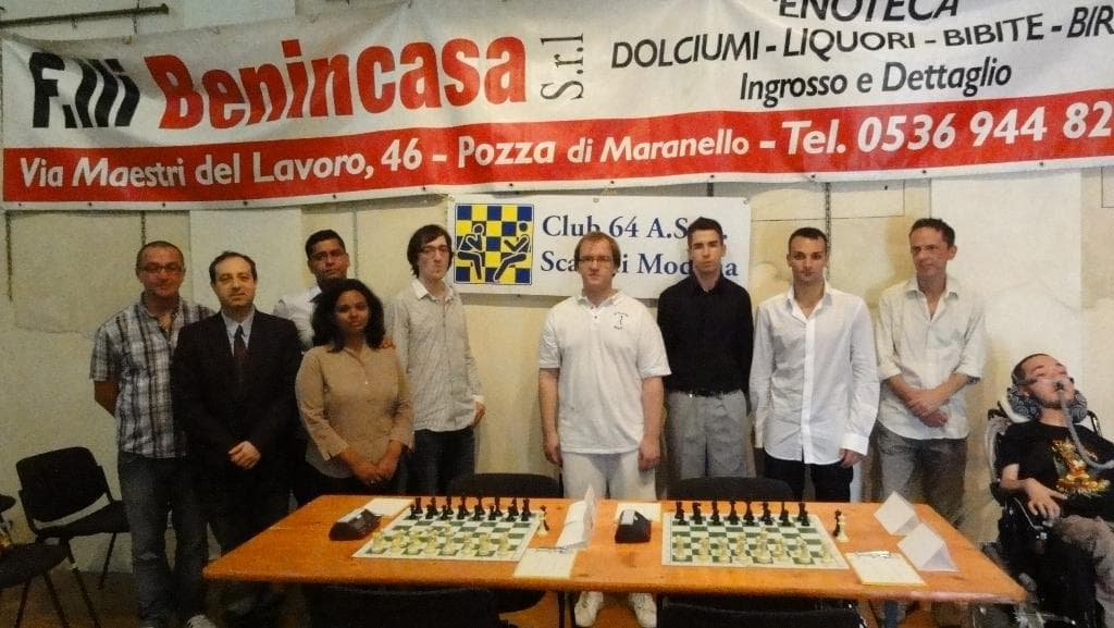 Giorno 1 - I dieci paartecipanti in attesa del semaforo verde. Da sinistra Petkov, Luciani, Sriram, Vijayalakshmi, Le Ruyet, Sochacki, Istvanovszki, Lettieri, Di Paolo e Viviani