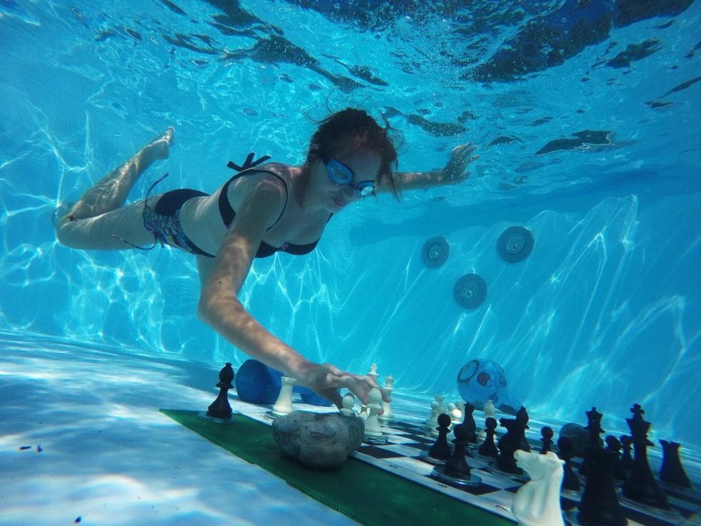 Chess Diving