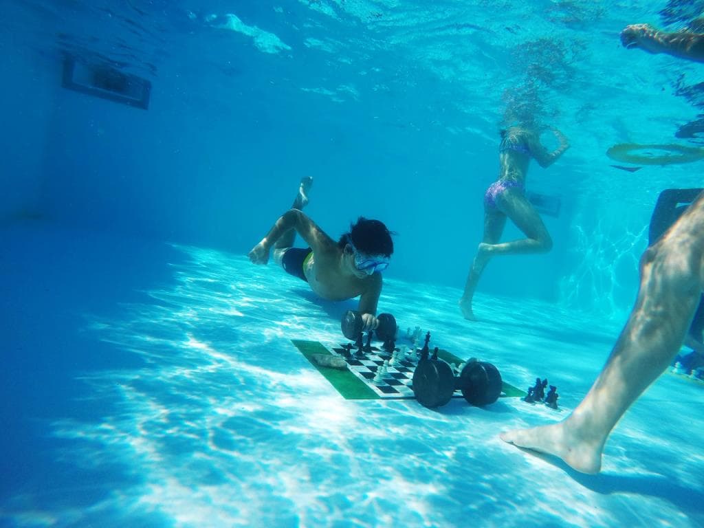 Chess Diving