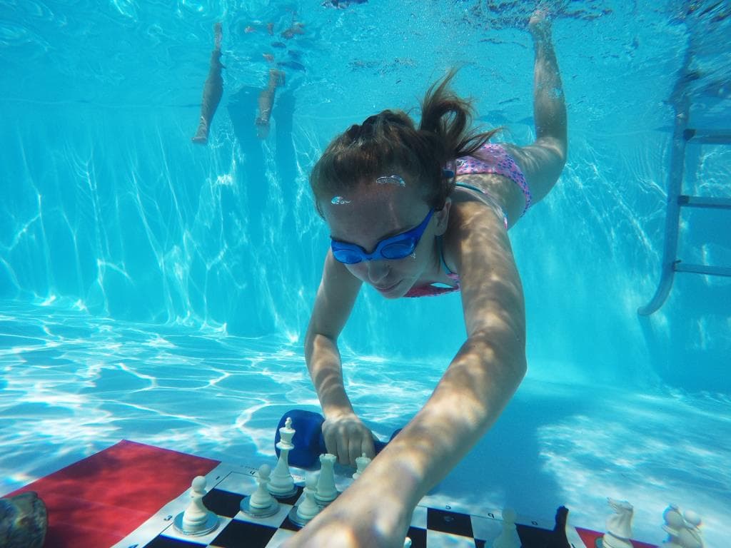 Chess Diving