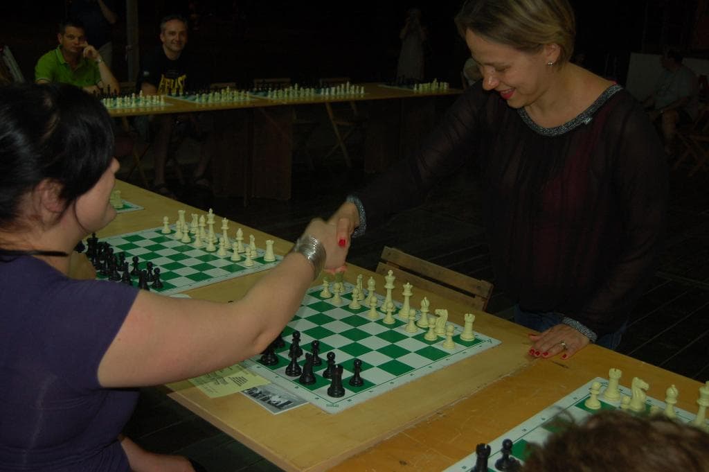 Simultanea del WGM Olga Zimina