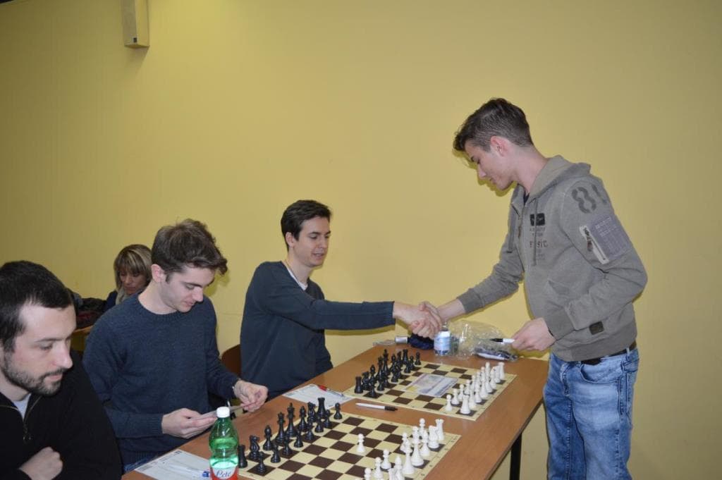 Simultanea con il GM Luca Moroni al #club64