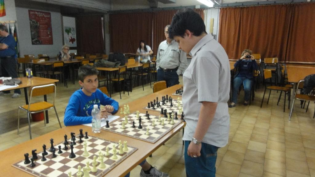 Simultanea classica del GM Viktor Erdos