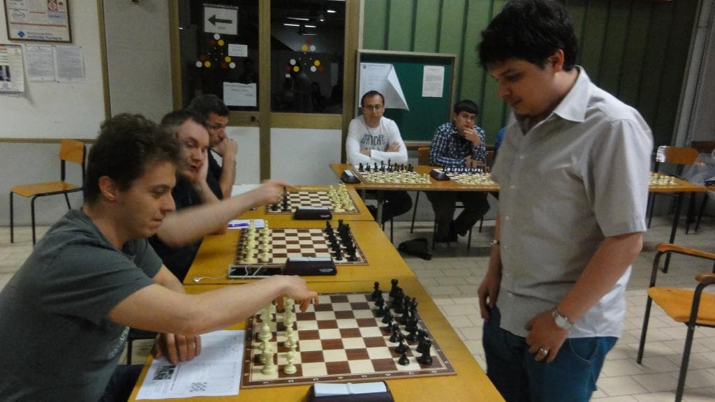 Simultanea con orologio del GM Viktor Erdos