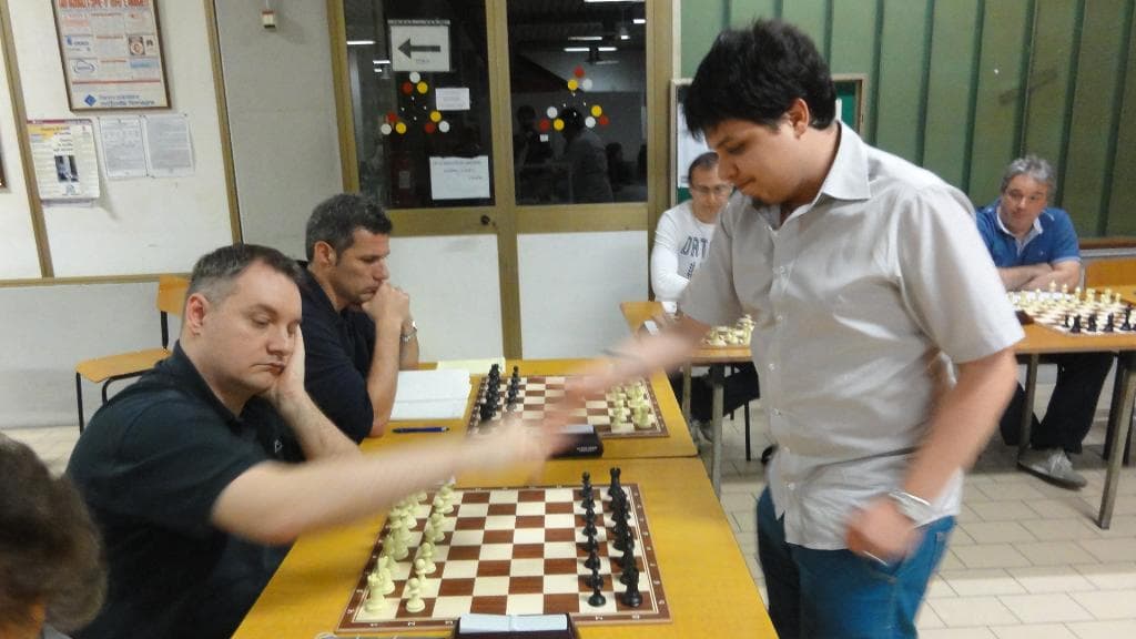 Simultanea con orologio del GM Viktor Erdos