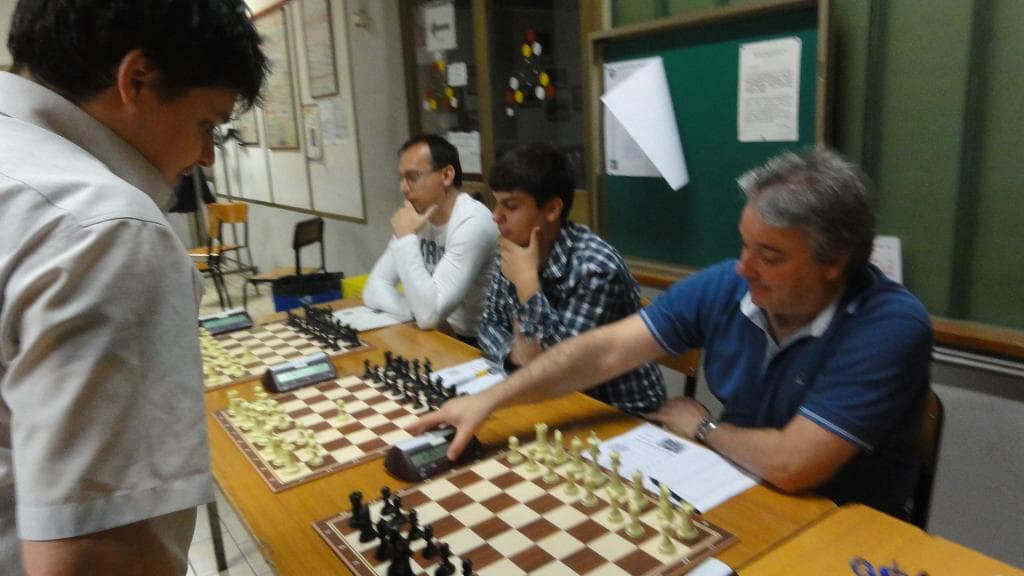 Simultanea con orologio del GM Viktor Erdos