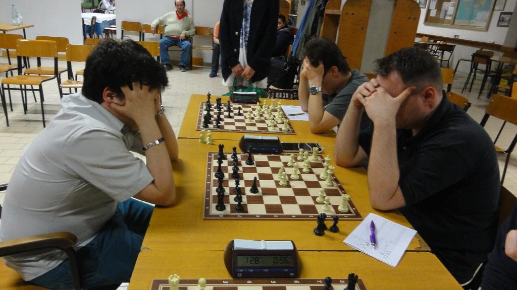 Simultanea con orologio del GM Viktor Erdos
