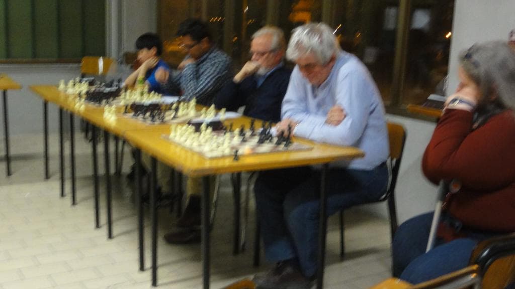 Simultanea con orologio del GM Viktor Erdos