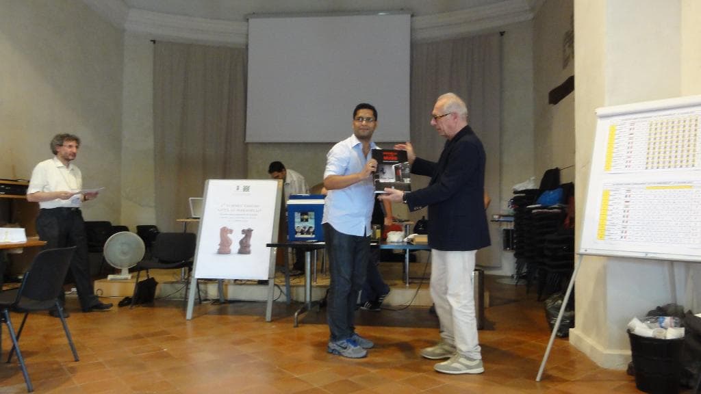 Giorno 7 - Jha Sriram 1° classificato, premiato dal vice sindaco di Maranello